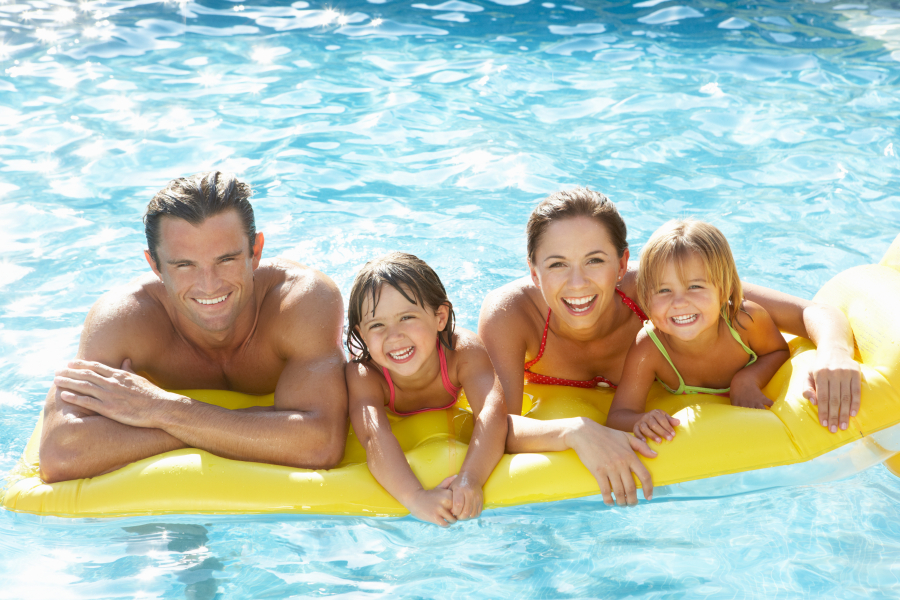 piscine au camping Altea à Vic-la-Gardiole